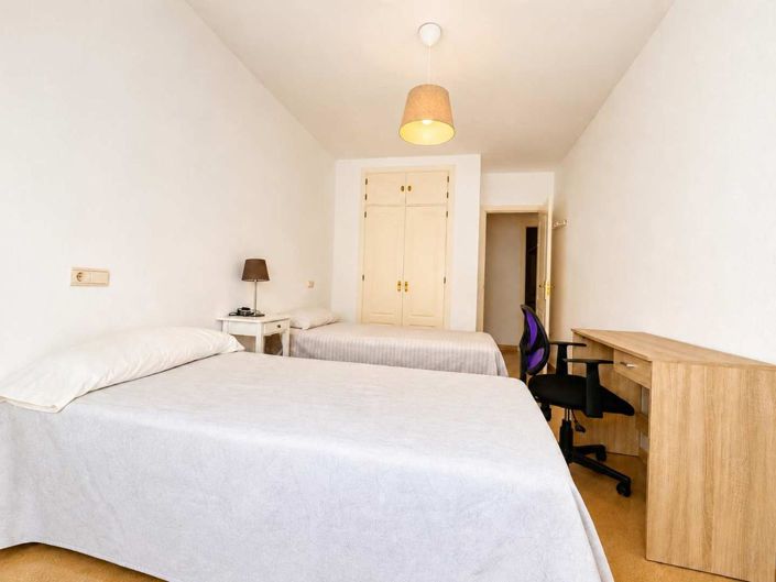 Image No.20-2 Bed Property for sale