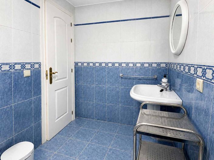Image No.23-2 Bed Property for sale