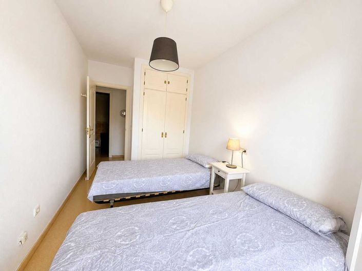 Image No.24-2 Bed Property for sale