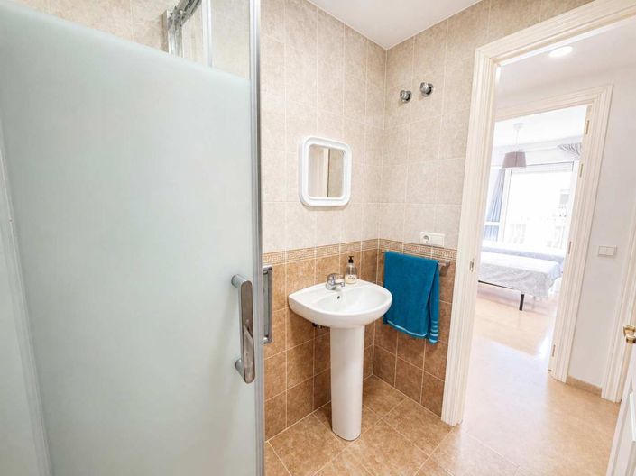 Image No.26-2 Bed Property for sale