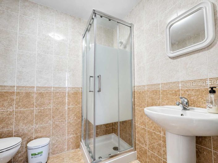Image No.29-2 Bed Property for sale