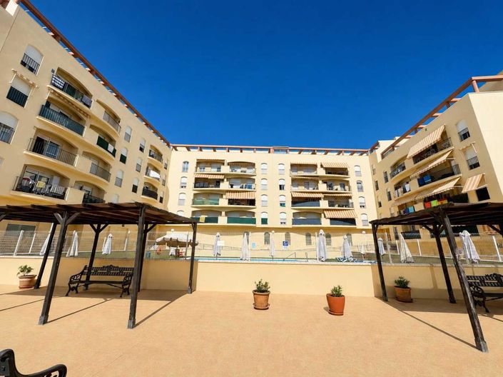 Image No.37-2 Bed Property for sale