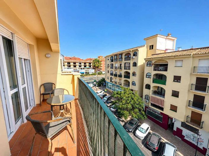 Image No.4-2 Bed Property for sale