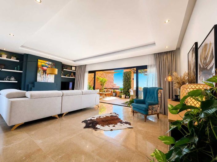 Image No.18-3 Bed Property for sale