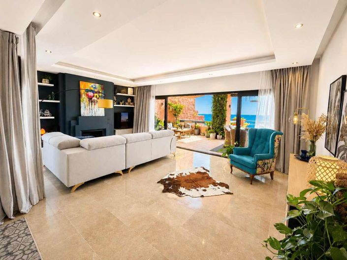 Image No.20-3 Bed Property for sale