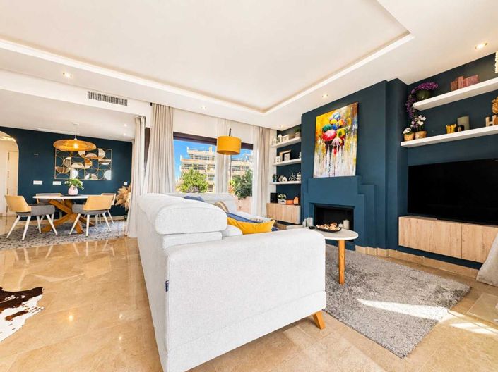 Image No.22-3 Bed Property for sale