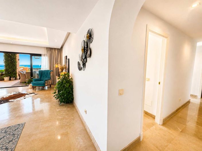 Image No.30-3 Bed Property for sale