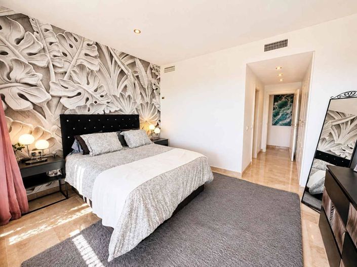 Image No.33-3 Bed Property for sale