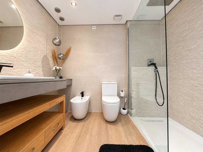 Image No.34-3 Bed Property for sale