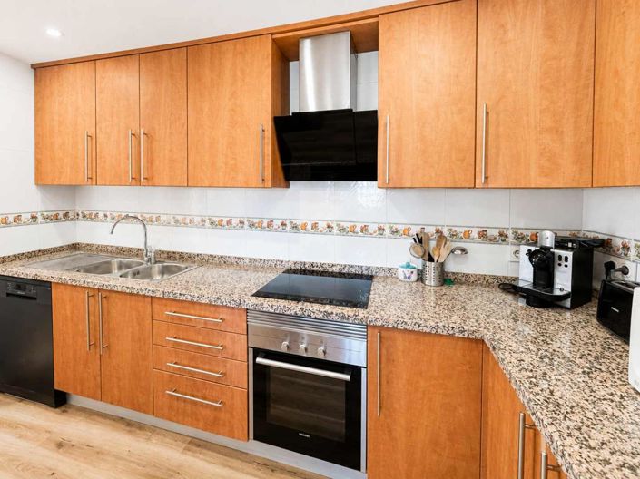 Image No.53-3 Bed Property for sale