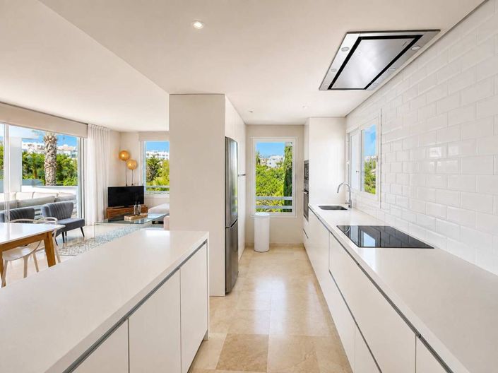 Image No.17-2 Bed Property for sale