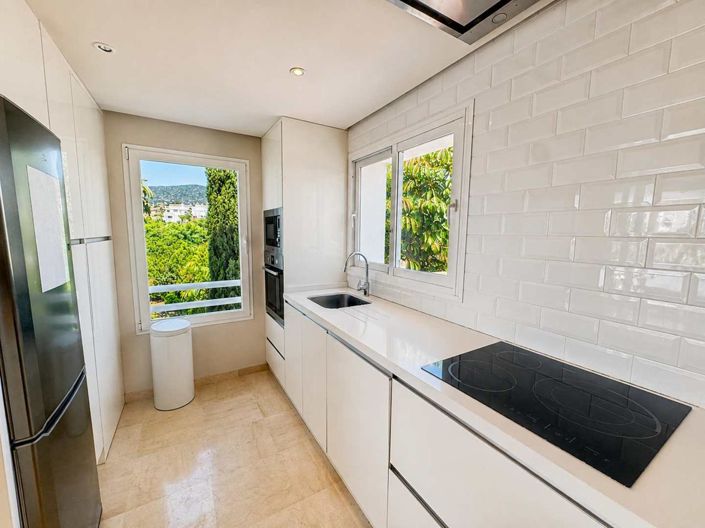 Image No.19-2 Bed Property for sale