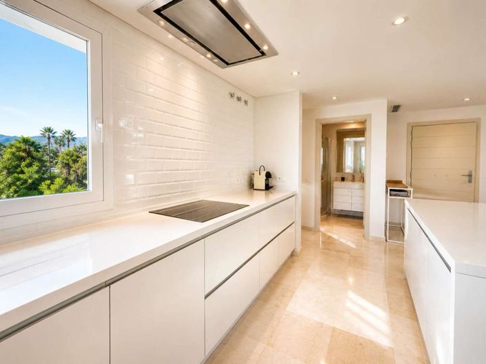 Image No.21-2 Bed Property for sale