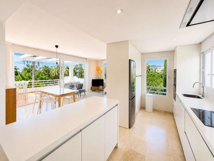 Image No.24-2 Bed Property for sale