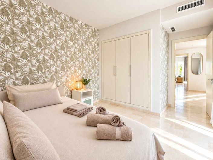 Image No.39-2 Bed Property for sale