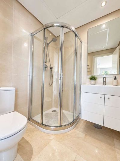 Image No.43-2 Bed Property for sale