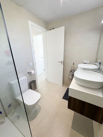 Image No.42-3 Bed Property for sale