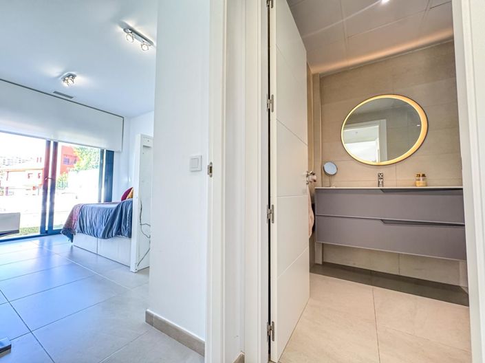 Image No.51-3 Bed Property for sale