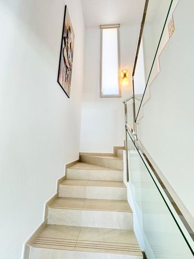 Image No.56-3 Bed Property for sale