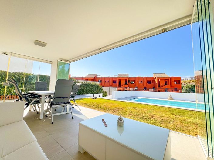 Image No.6-3 Bed Property for sale