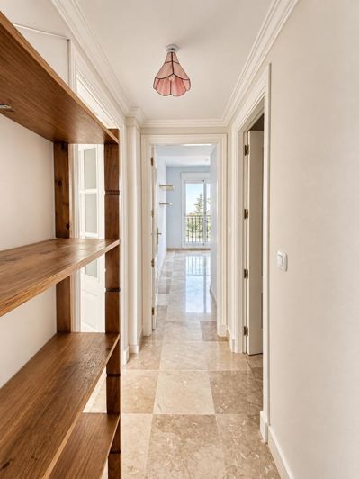 Image No.21-2 Bed Property for sale