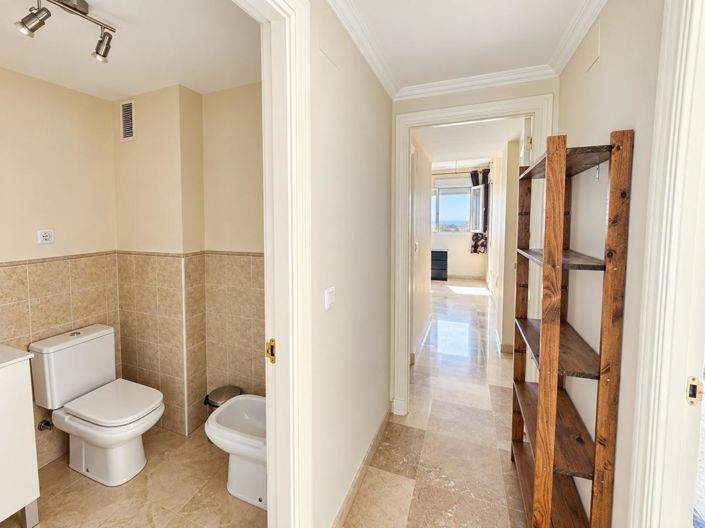 Image No.26-2 Bed Property for sale