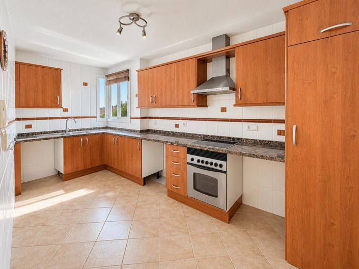 Image No.29-2 Bed Property for sale