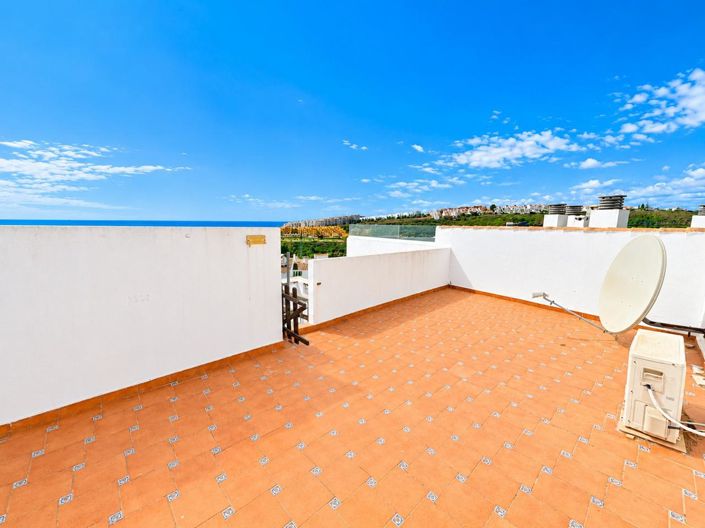 Image No.35-2 Bed Property for sale