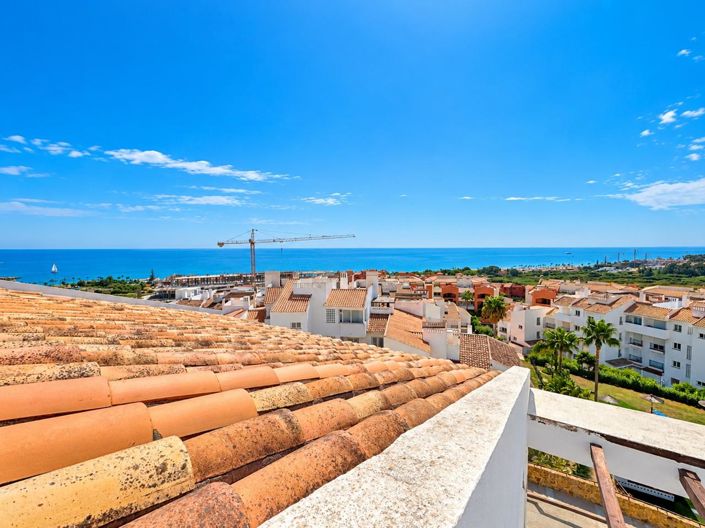 Image No.43-2 Bed Property for sale