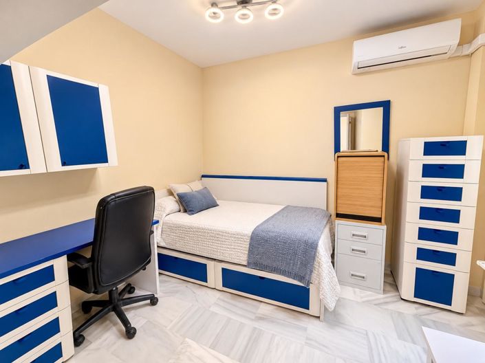 Image No.14-3 Bed Property for sale
