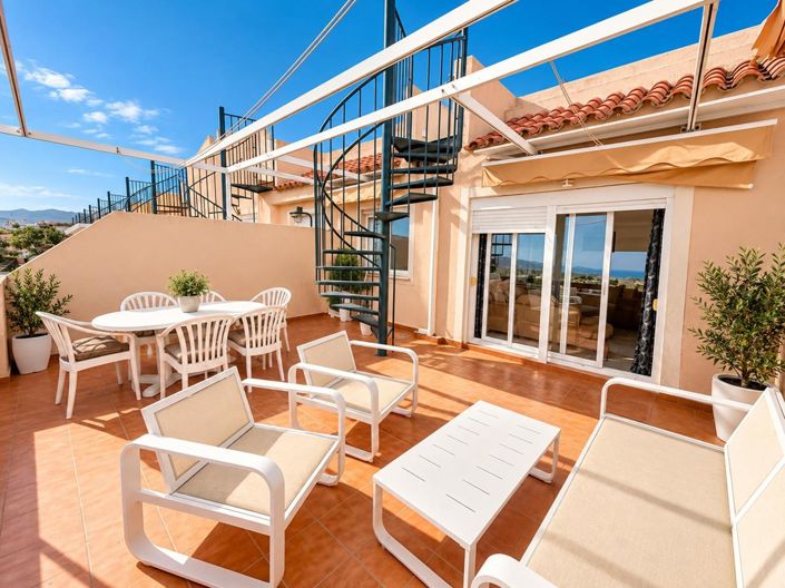 Image No.15-3 Bed Property for sale