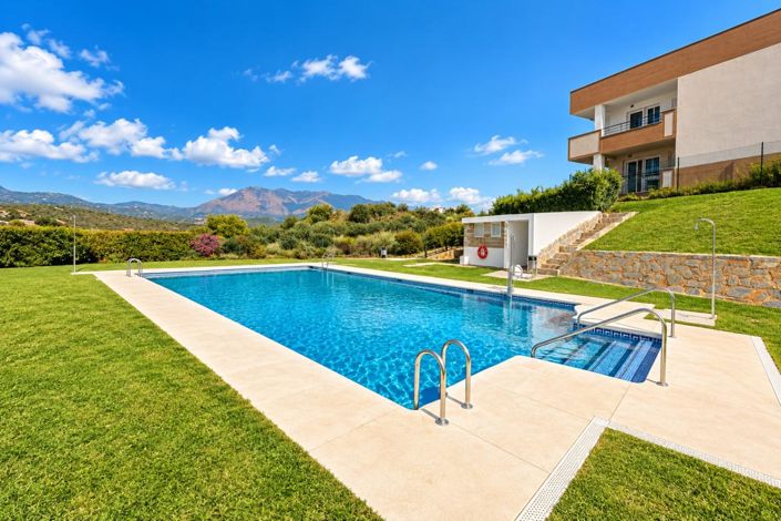 Image No.24-3 Bed Property for sale