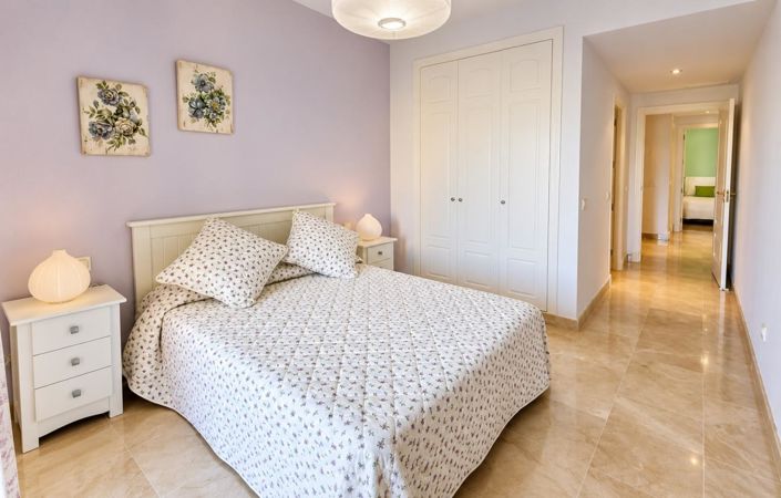 Image No.11-2 Bed Property for sale