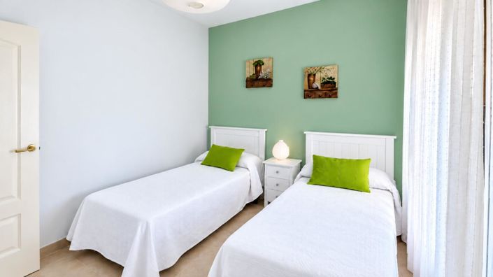Image No.16-2 Bed Property for sale