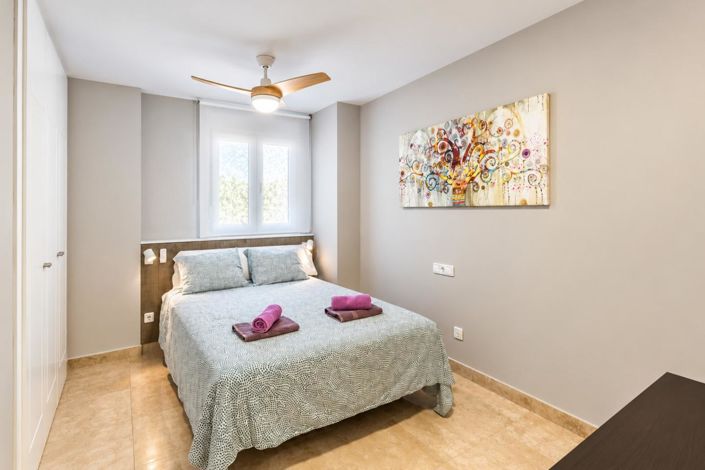 Image No.16-3 Bed Property for sale