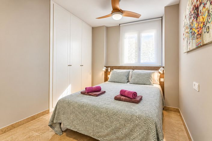 Image No.17-3 Bed Property for sale