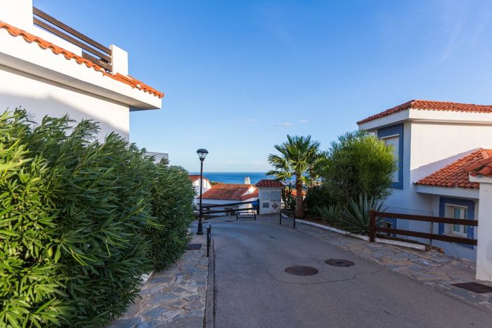 Image No.32-3 Bed Property for sale