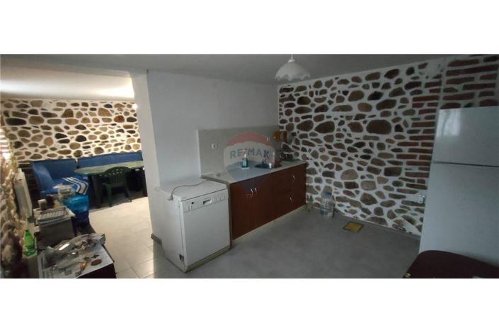 Image No.6-6 Bed Country House for sale
