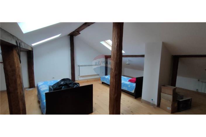 Image No.8-6 Bed Country House for sale