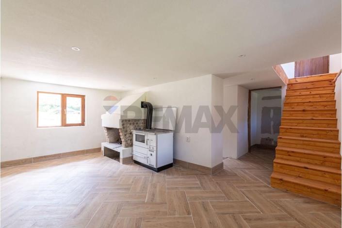 Image No.10-2 Bed Country House for sale