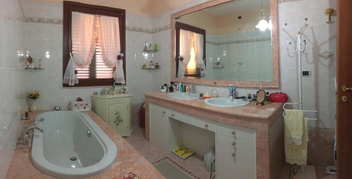 Image No.21-3 Bed Villa for sale
