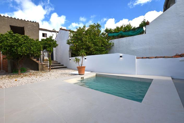 Image No.34-2 Bed Village House for sale