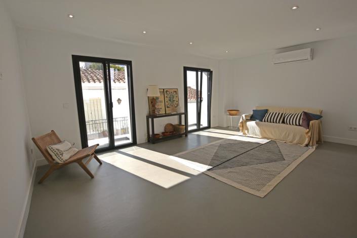 Image No.13-2 Bed Village House for sale