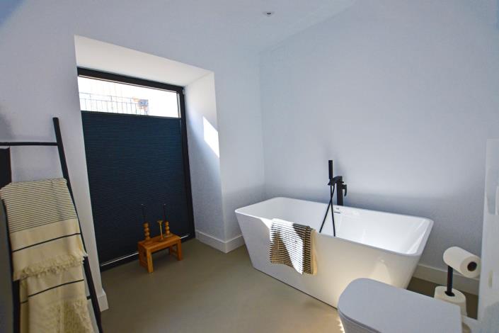 Image No.25-2 Bed Village House for sale