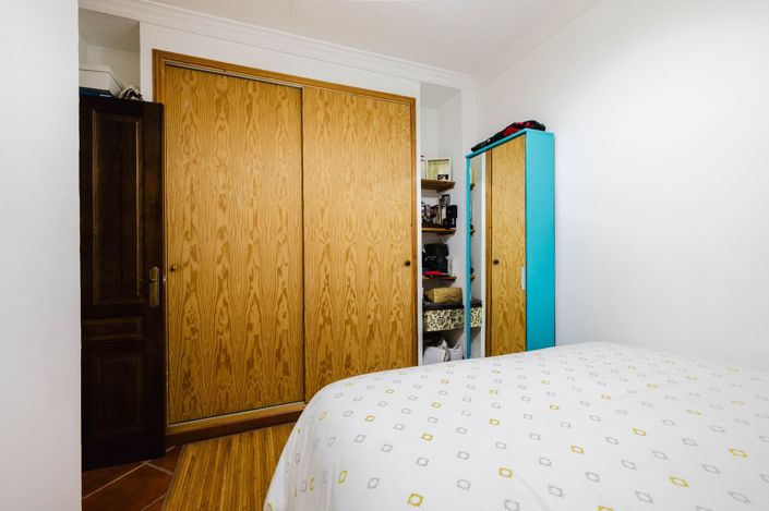 Image No.17-4 Bed Townhouse for sale