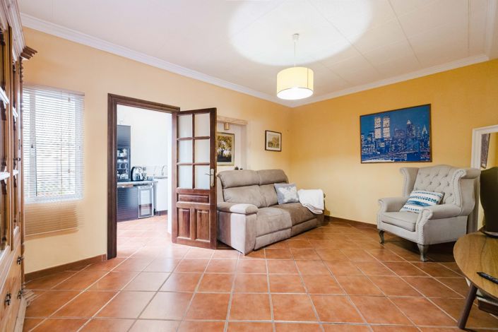 Image No.4-4 Bed Townhouse for sale