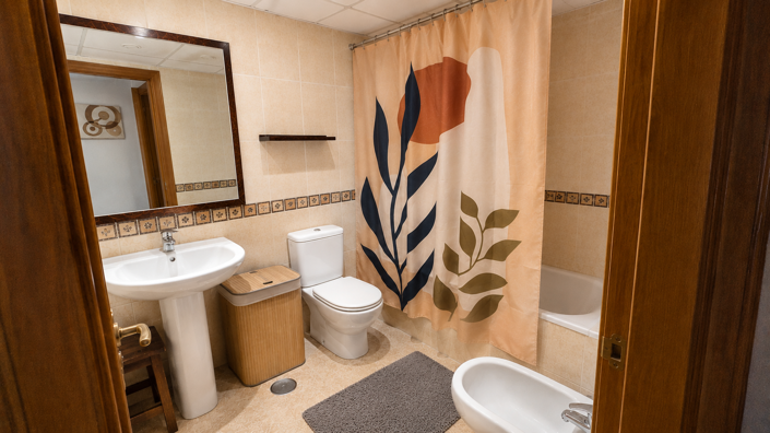 Image No.6-2 Bed Flat for sale