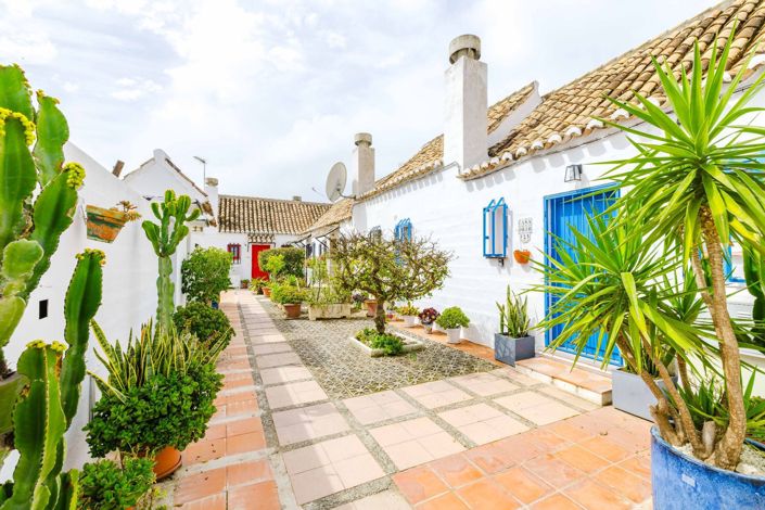 Image No.20-3 Bed Townhouse for sale