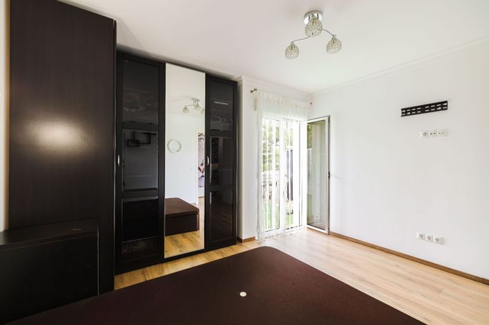 Image No.21-3 Bed Townhouse for sale