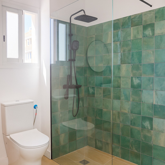 Image No.12-3 Bed Flat for sale